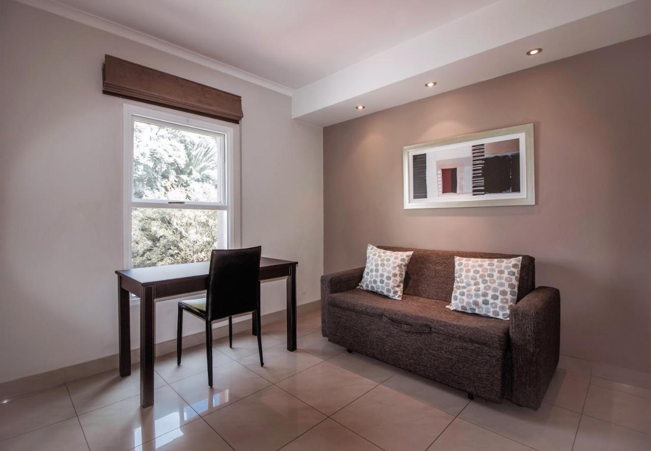 Villa Via Executive Suites With Power Back-Up Johannesburg Eksteriør billede